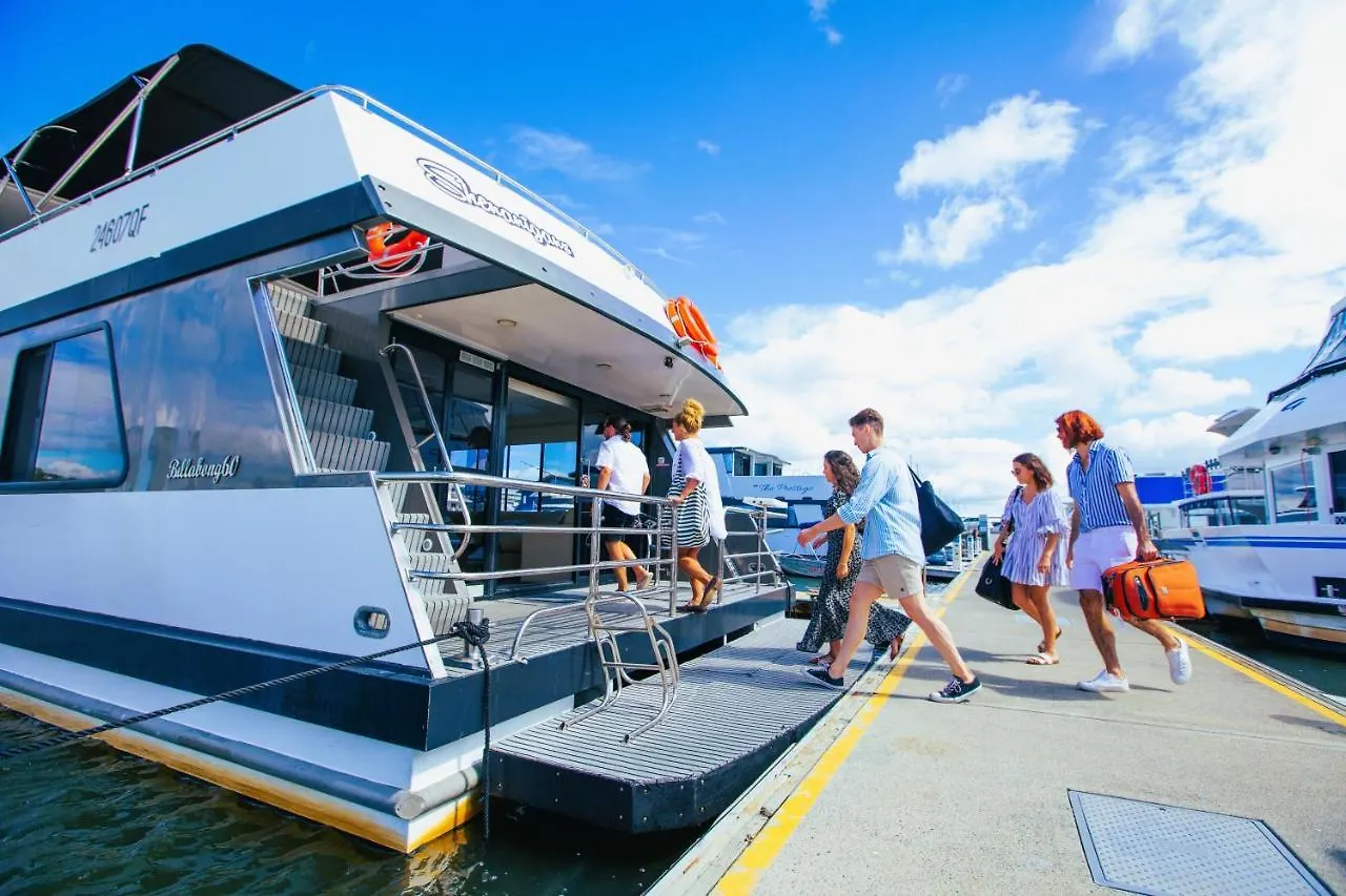 Coomera Houseboats Gold Coast 4*,